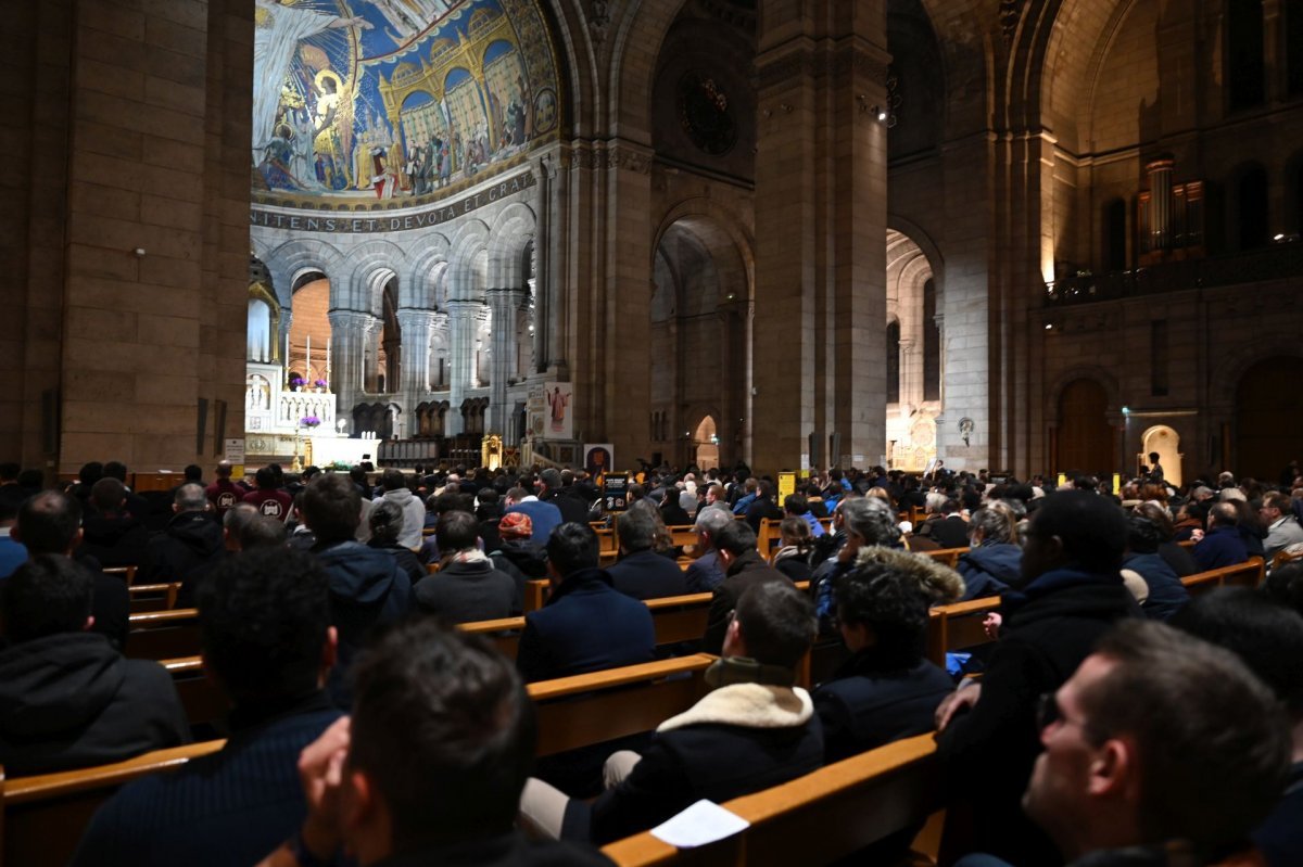 Veillée de prière pour les vocations au Sacré-Cœur de Montmartre. Samedi 2 décembre 2023. © Marie-Christine Bertin / Diocèse de Paris.