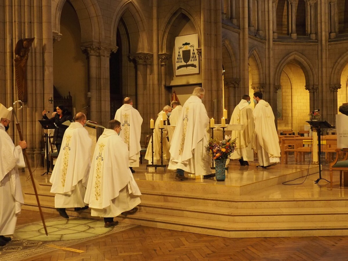 Journée pour les malades 2021. Messe à la basilique Notre-Dame du Perpétuel Secours. © Bernard Apostolides.