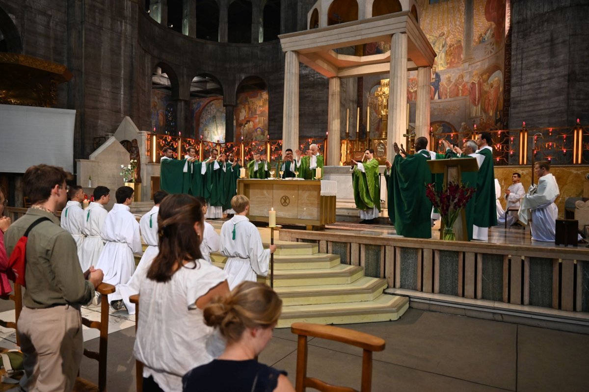 Messe d'envoi au Jubilé des jeunes. © Marie-Christine Bertin / Diocèse de Paris.