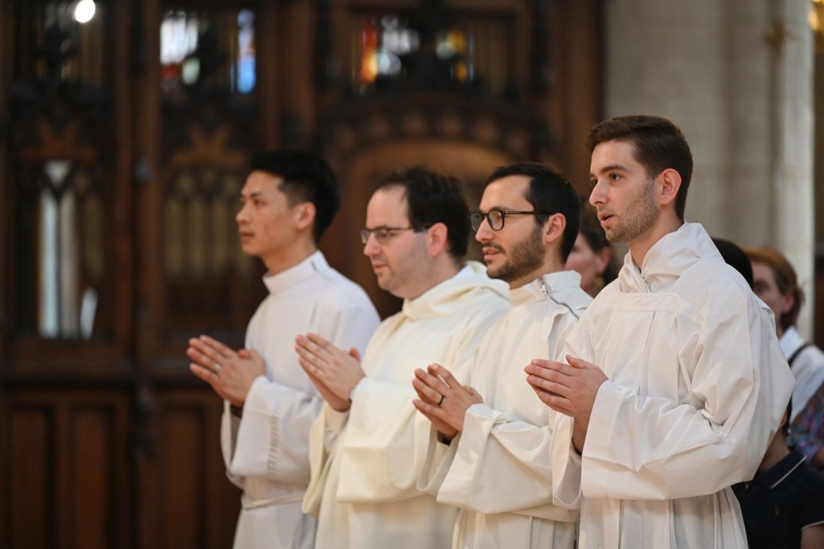 Institutions de séminaristes au lectorat et à l'acolytat. © Marie-Christine Bertin / Diocese de Paris.