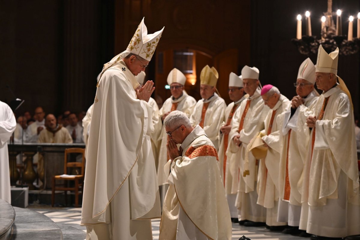 Ordination épiscopale de Mgr Emmanuel Tois. © Marie-Christine Bertin / Diocèse de Paris.