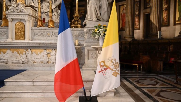 Messe de bénédiction des volontaires pour la visite du Pape Léon XIV à Paris. (c) Marie-Christine Bertin / Diocèse de Paris.