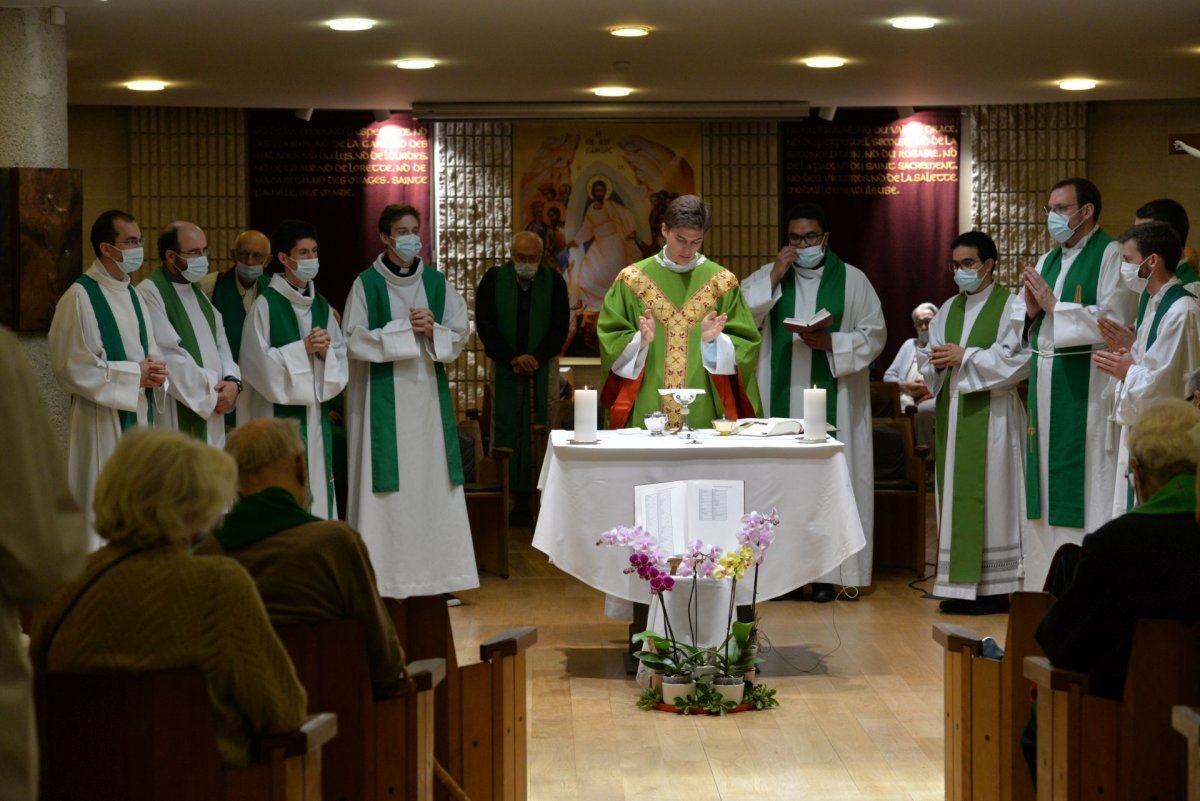 Messe des nouveaux prêtres à la Maison Marie-Thérèse. © Marie-Christine Bertin / Diocèse de Paris.