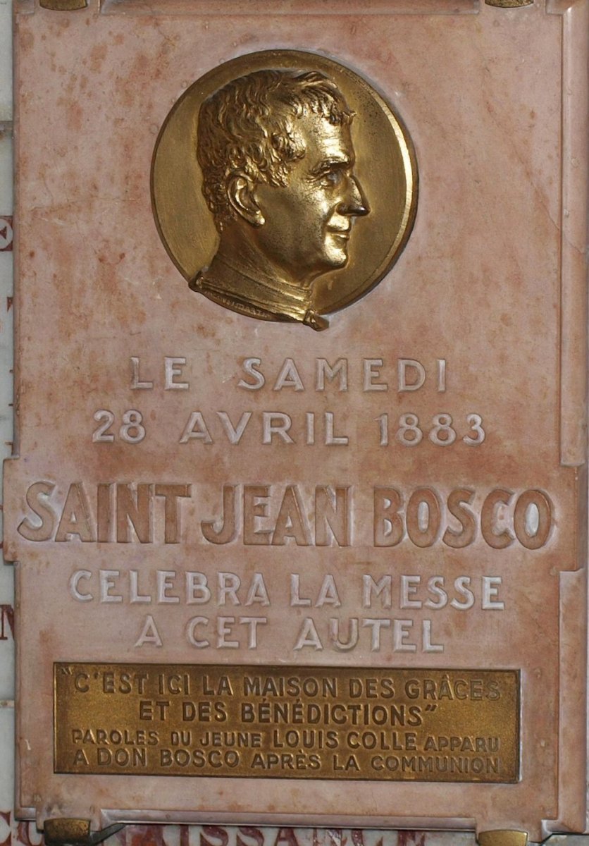 Plaque de Notre-Dame des Victoires. © C. D. A. S.