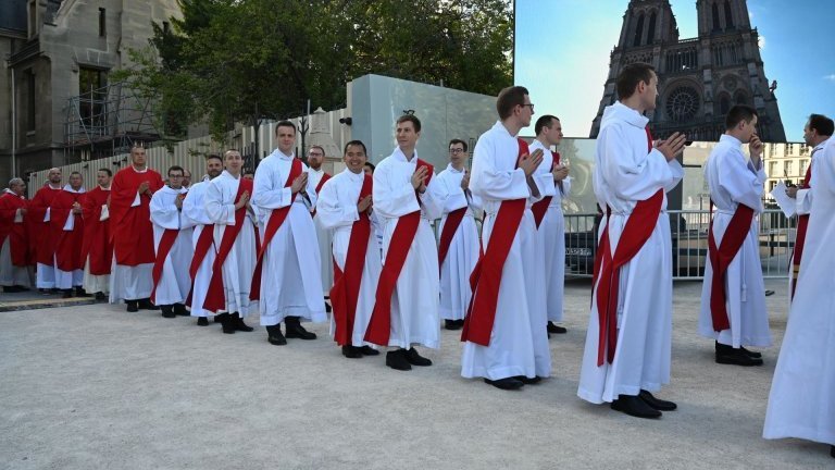 Ordinations sacerdotales 2025. (c) Marie-Christine Bertin / Diocèse de Paris.
