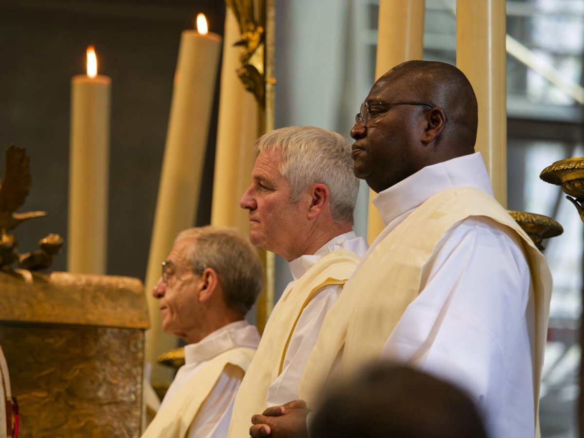 Ordinations des diacres permanents 2024. © Yannick Boschat / Diocèse de Paris.