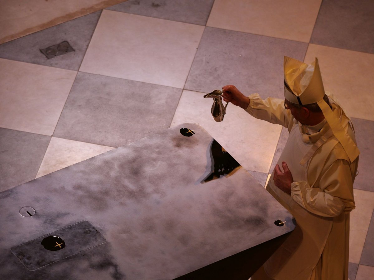 Messe de consécration de l'autel de Notre-Dame de Paris. © Yannick Boschat / Diocèse de Paris.