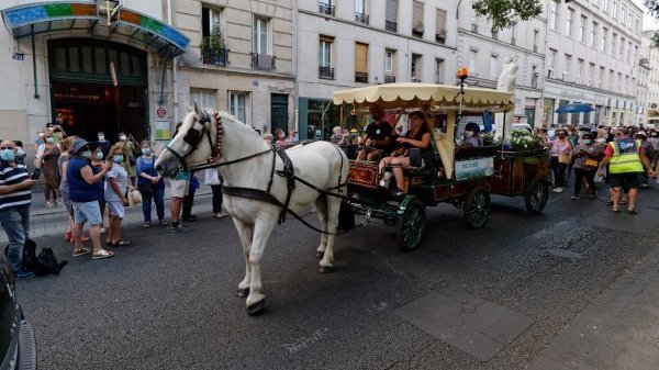 Procession “M de Marie” jusqu'à Notre-Dame du Perpétuel-Secours