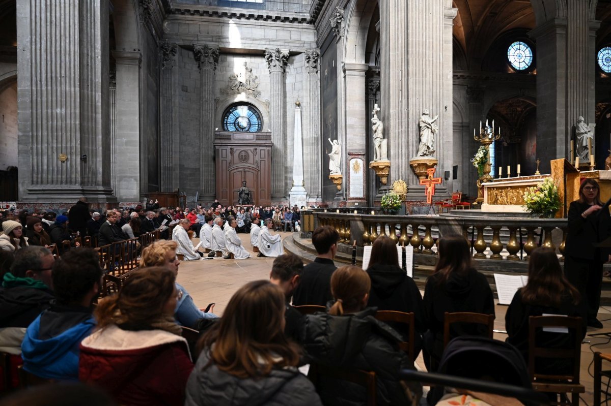 Prière du milieu du jour à Saint-Sulpice. © Marie-Christine Bertin / Diocèse de Paris.
