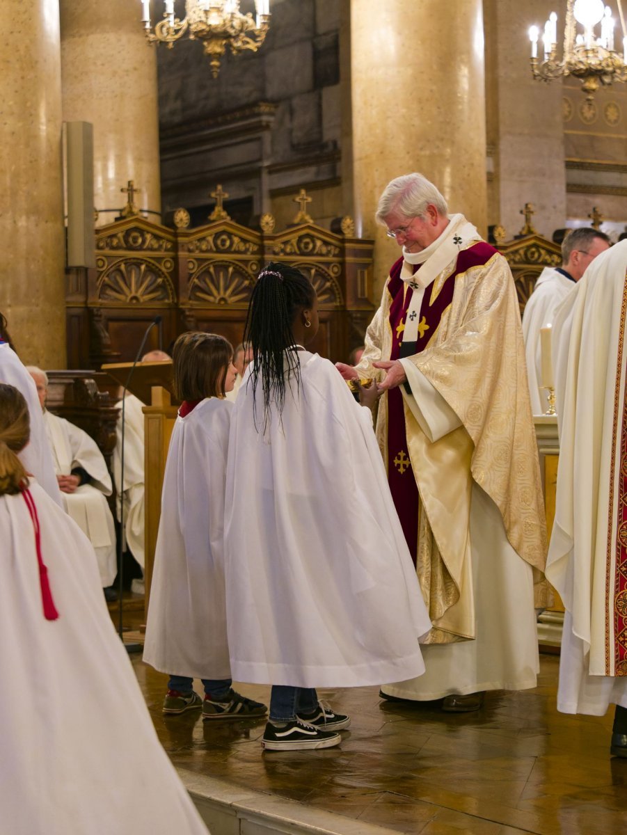 Messe pour le bicentenaire de la pose de la première pierre de l'église (…). © Yannick Boschat / Diocèse de Paris.