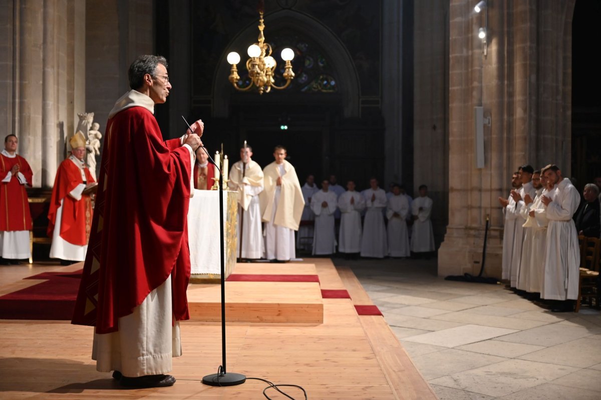 Messe de rentrée du Séminaire avec rite d'admission des candidats au (…). © Marie-Christine Bertin / Diocèse de Paris.