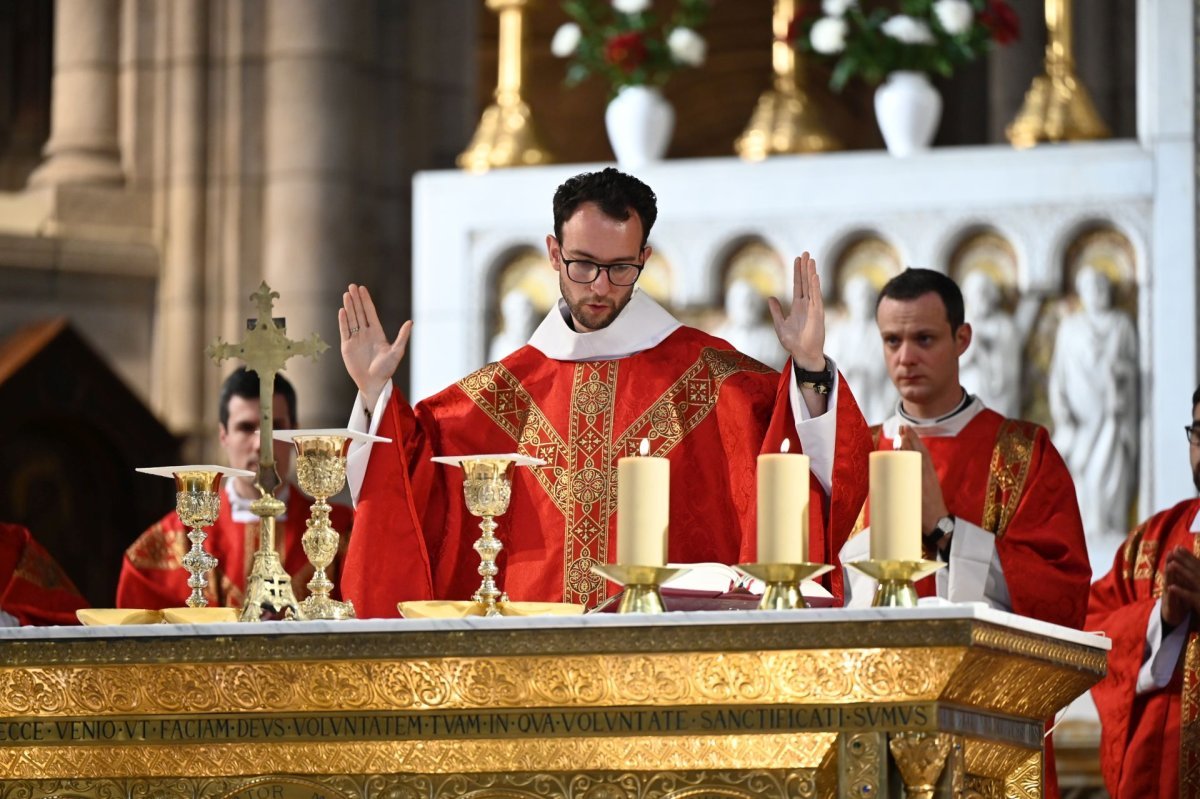 Messe des nouveaux prêtres au Sacré-Cœur de Montmartre 2024. © Marie-Christine Bertin / Diocèse de Paris.