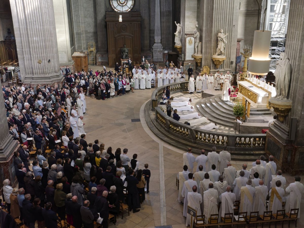 Ordinations des diacres permanents 2024. © Yannick Boschat / Diocèse de Paris.