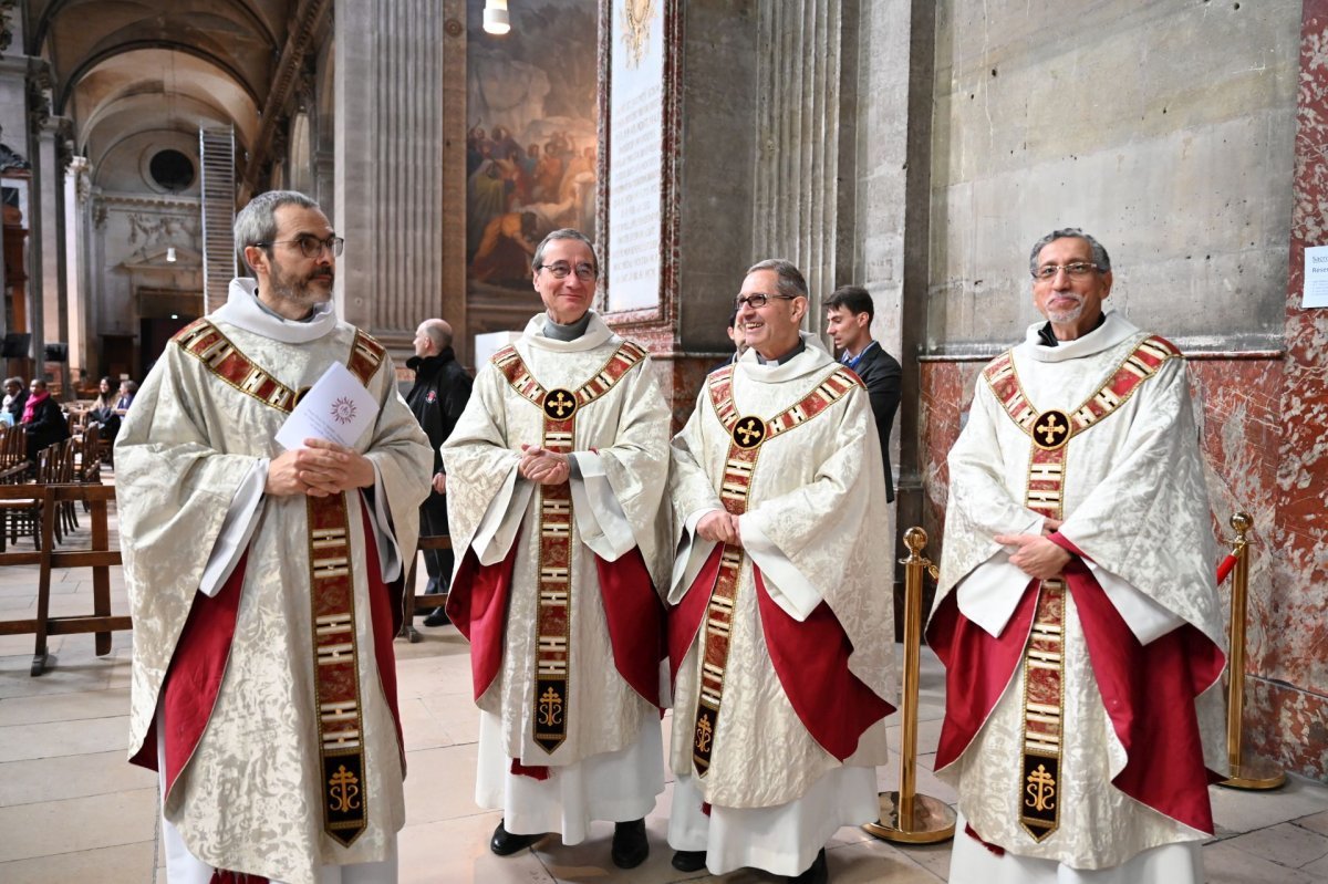 Ordinations diaconales de jésuites. © Marie-Christine Bertin / Diocèse de Paris.