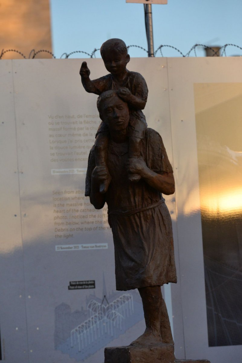 Veillée à Notre Dame avec Pierres Vivantes. © Marie-Christine Bertin / Diocèse de Paris.