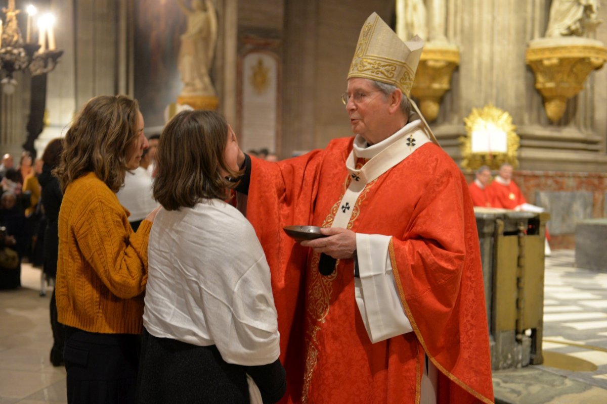 Confirmation des adultes 2022. Samedi 3 décembre 2022. © Marie-Christine Bertin / Diocèse de Paris.