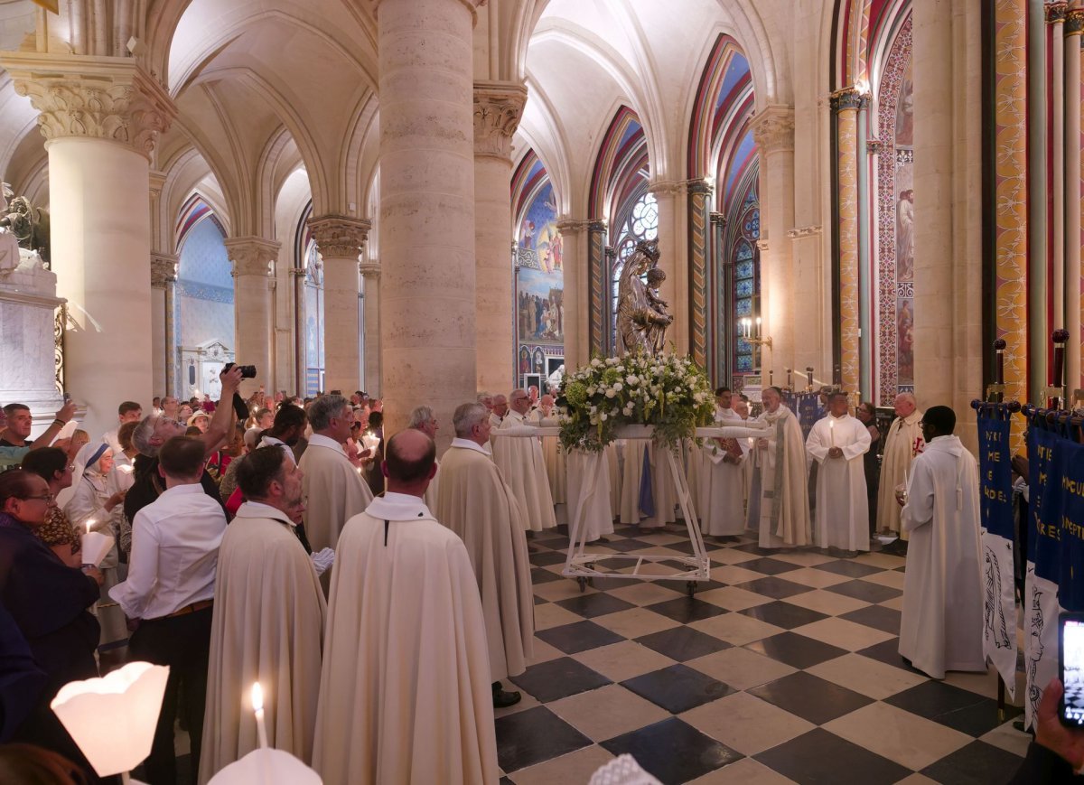 Veille de la fête de l'Assomption à Notre-Dame de Paris 2025. © Yannick Boschat / Diocèse de Paris.