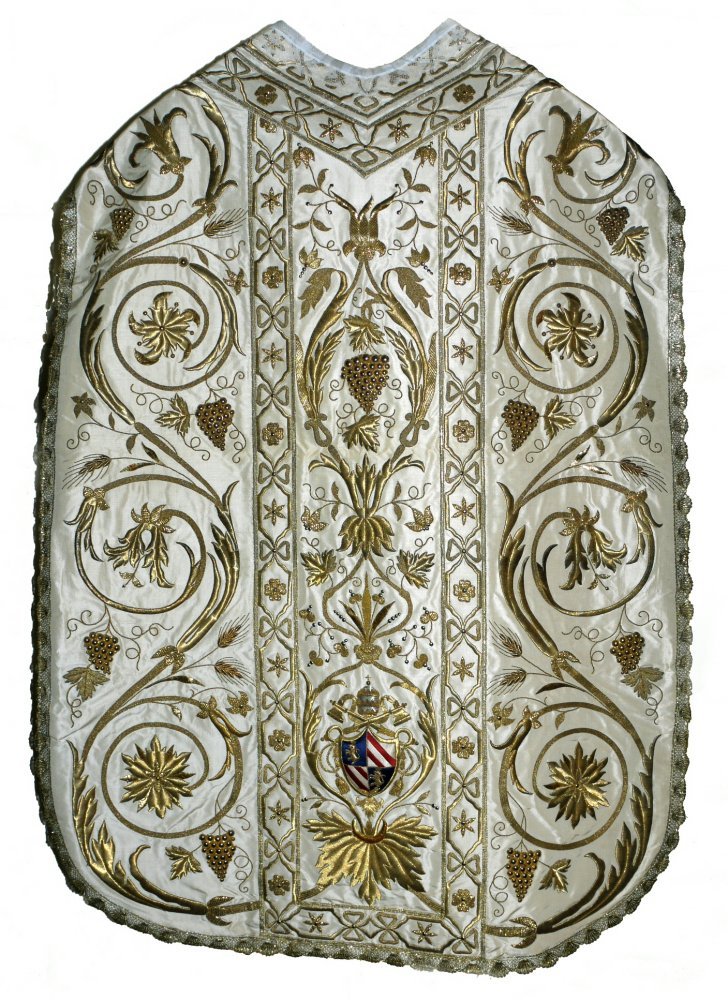 Chasuble de Notre-Dame des Victoires. © C. D. A. S.