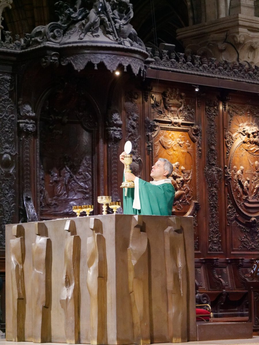 Liturgie eucharistique. © Yannick Boschat / Diocèse de Paris.