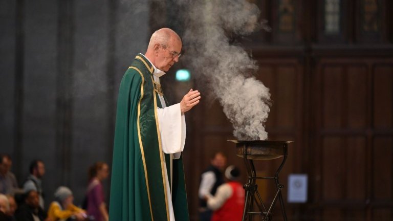 Vêpres à l'occasion des 800 ans du transitus de saint François (…). (c) Marie-Christine Bertin / Diocèse de Paris.