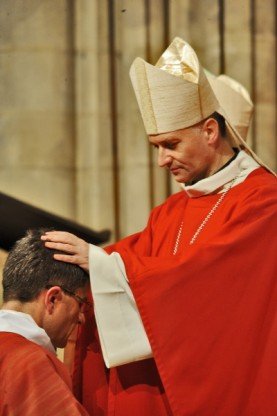 Mgr Jean-Yves Nahmias, évêque auxiliaire de Paris. 