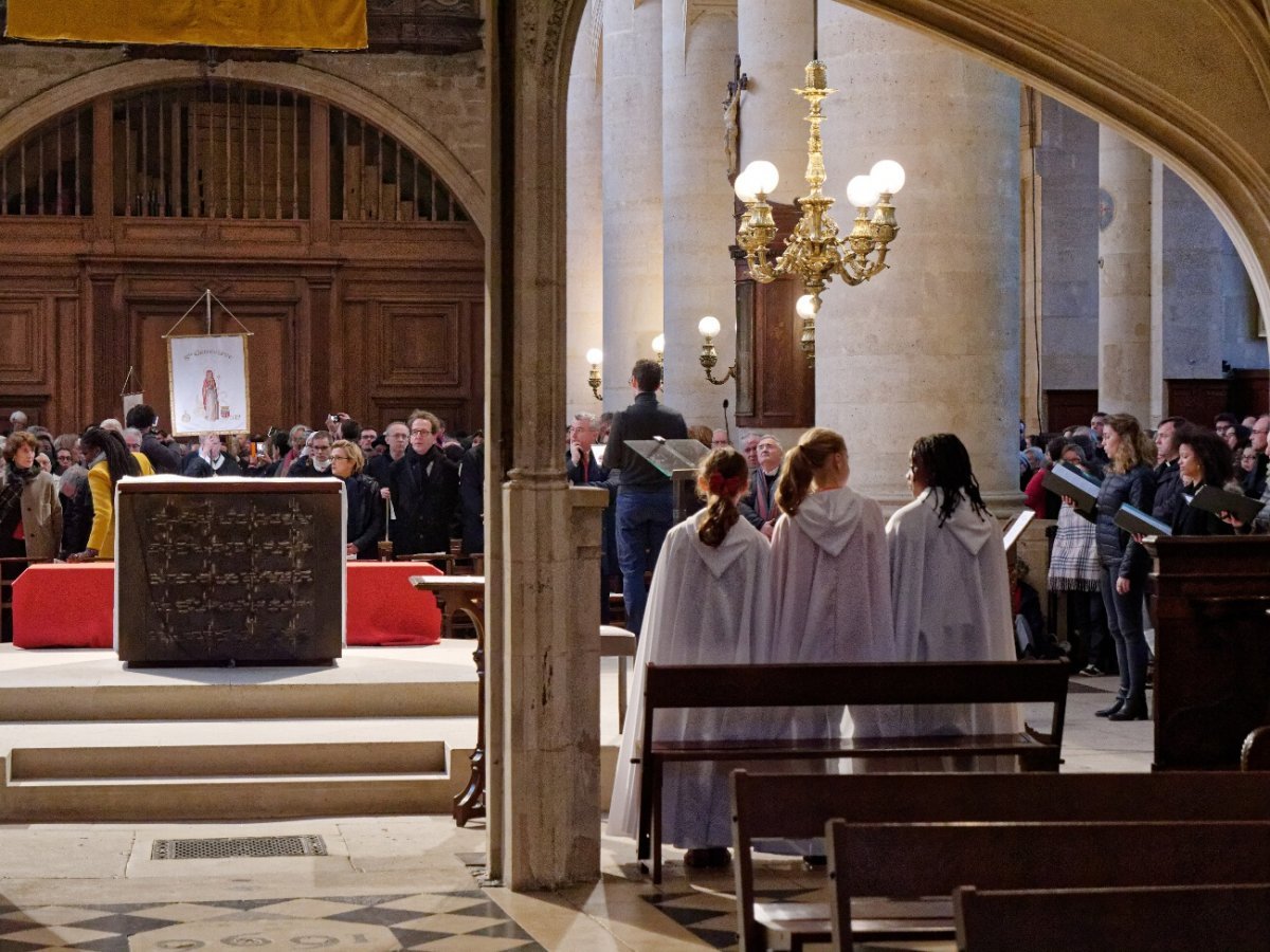 Ouverture de l'année diocésaine des 1600 ans de sainte Geneviève. © Yannick Boschat / Diocèse de Paris.