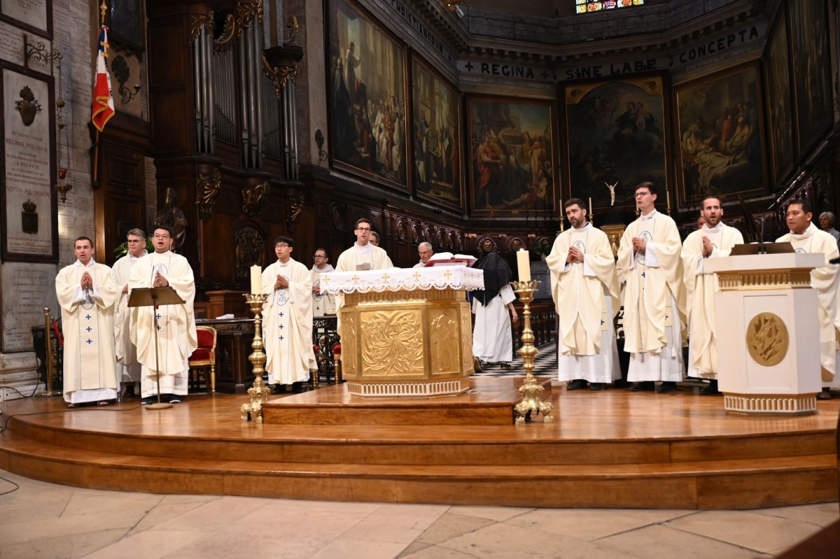 Messe des nouveaux prêtres à Notre-Dame des Victoires 2026. © Marie-Christine Bertin / Diocèse de Paris.