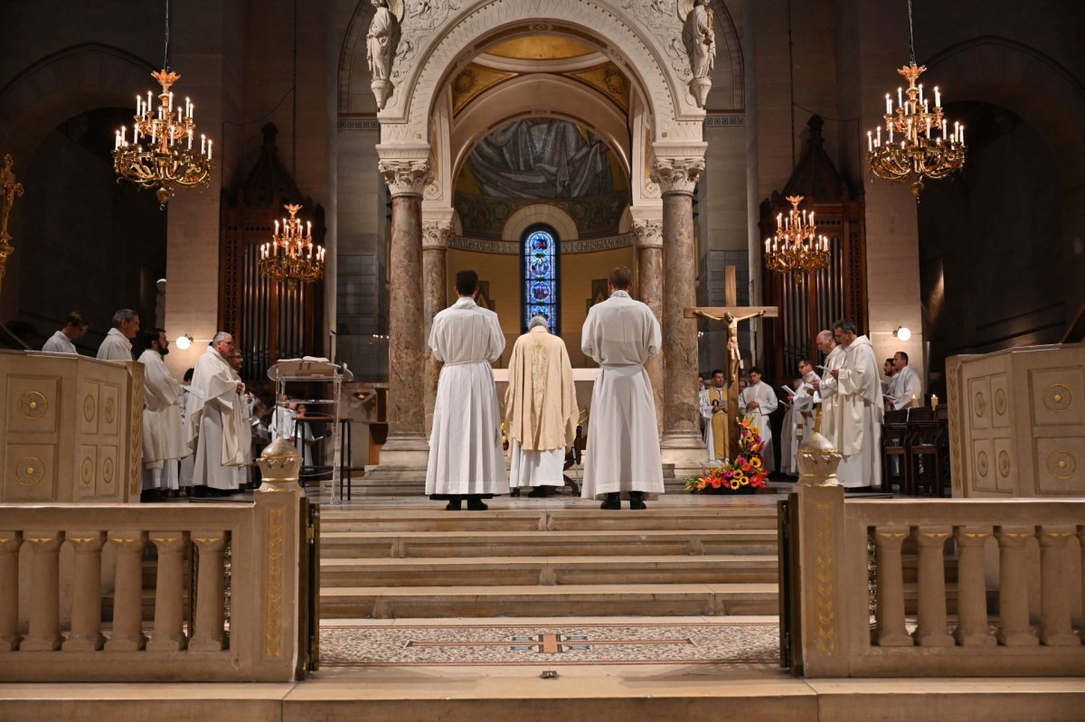 Ordinations diaconales en vue du sacerdoce 2024 du 29 septembre 2024. © Marie-Christine Bertin / Diocèse de Paris.
