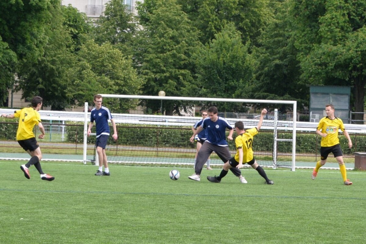 Tournoi de football. © Marie-Christine Bertin / Diocèse de Paris.