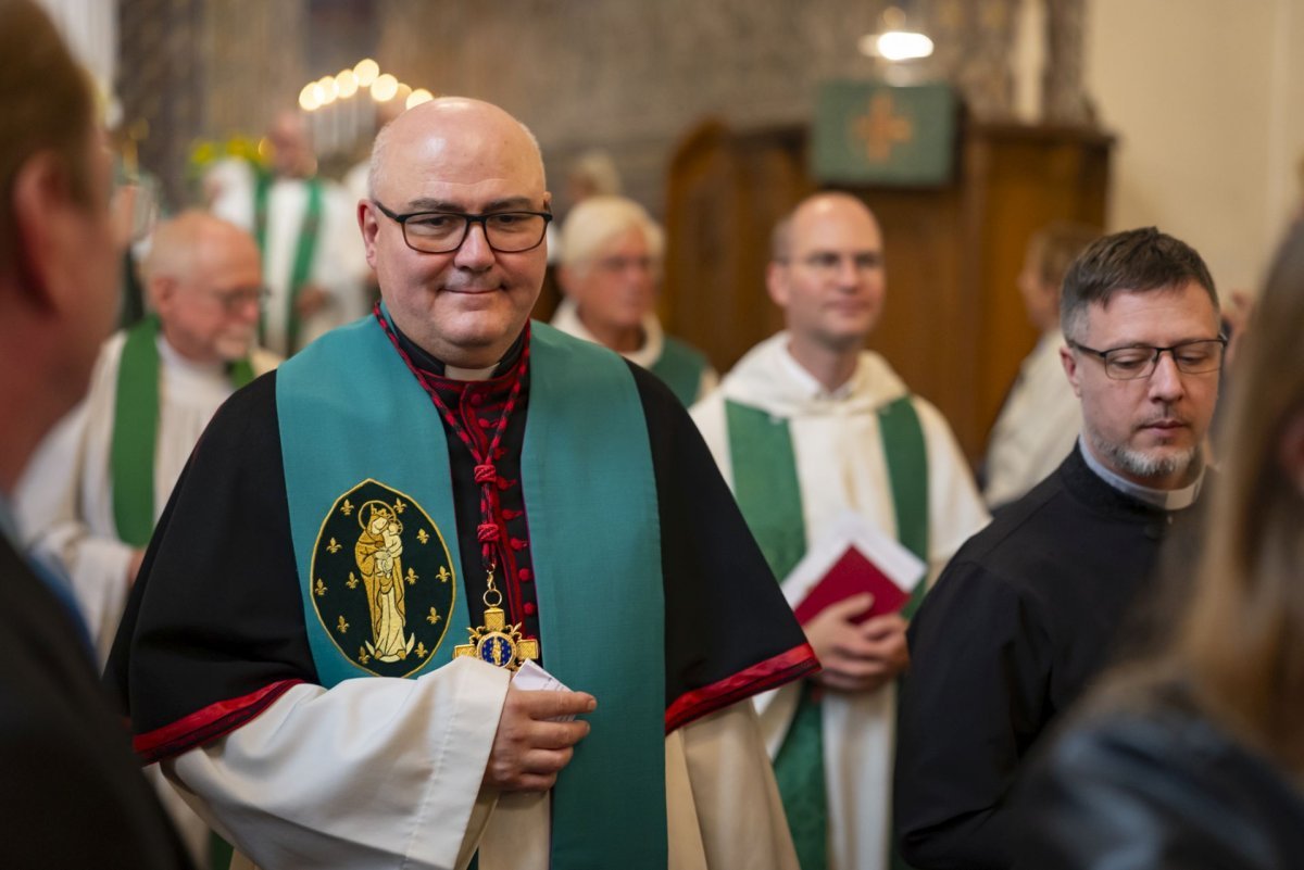 Au-revoir des pasteurs de l'Église suédoise. © Alexander Lamy Och.