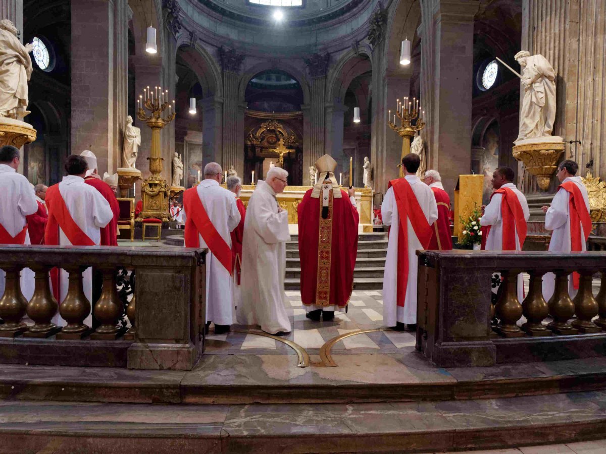 Ordinations de diacres permanents 2019. © Yannick Boschat / Diocèse de Paris.