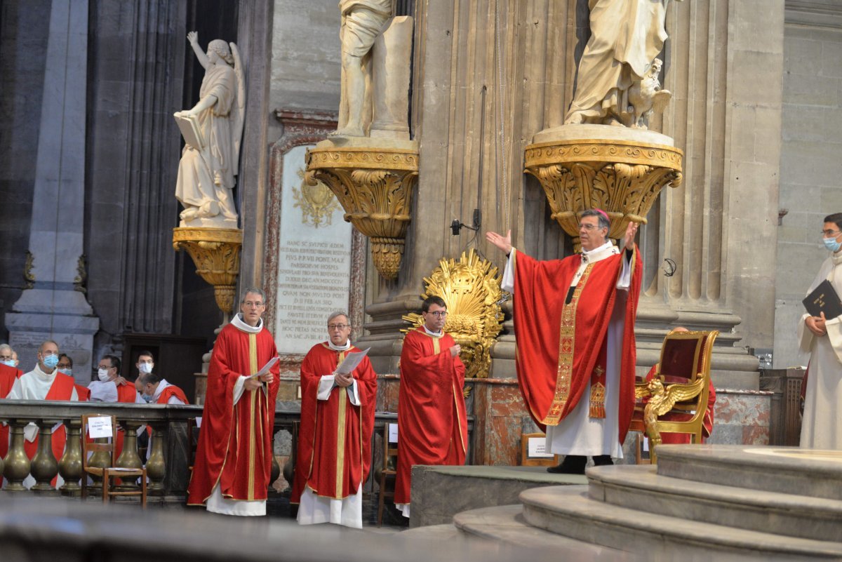 Ordinations de diacres permanents 2020. © Marie-Christine Bertin / Diocèse de Paris.