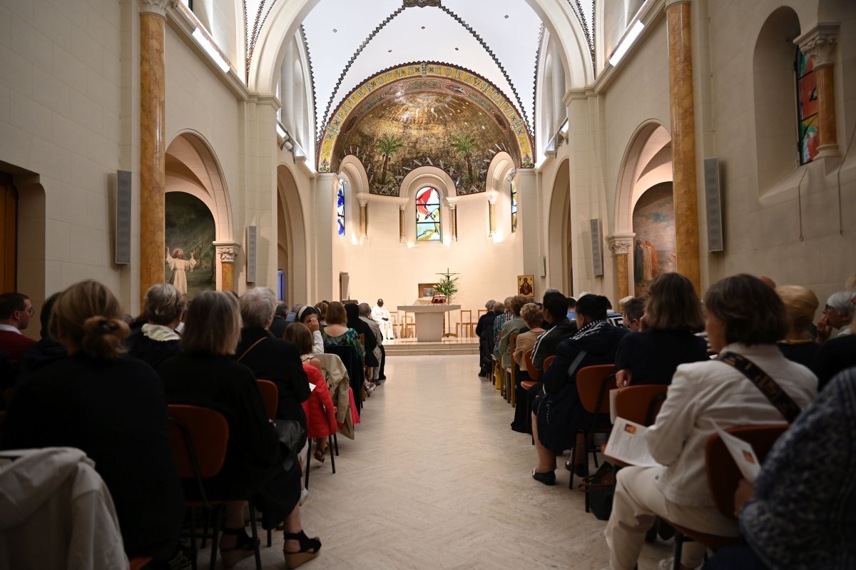 130e anniversaire de la fondation des Soeurs Franciscaines Réparatrices de (…). © Marie-Christine Bertin / Diocèse de Paris.