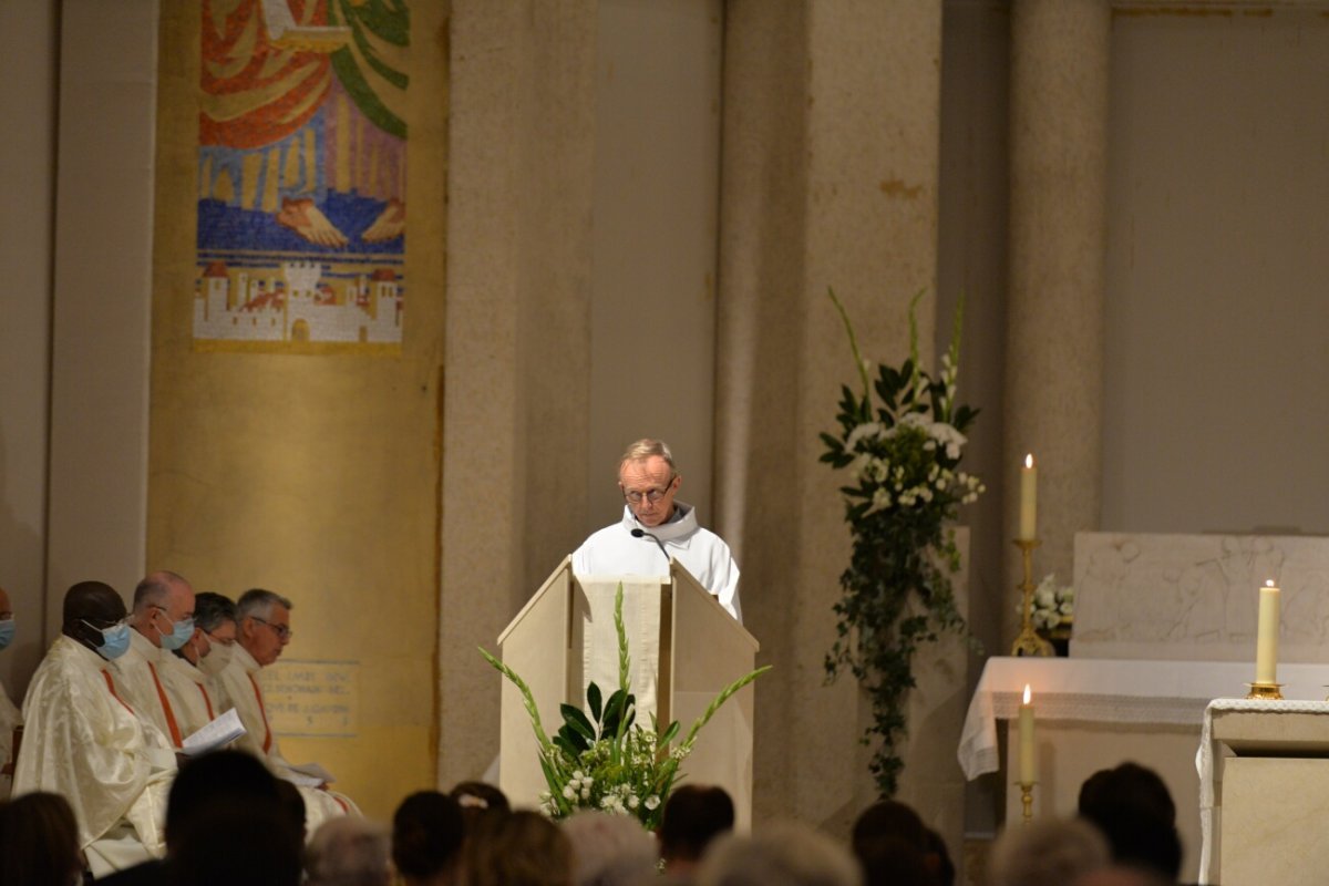 Ordinations diaconales en vue du sacerdoce 2020 à Saint-Jean-Baptiste de La (…). © Marie-Christine Bertin / Diocèse de Paris.