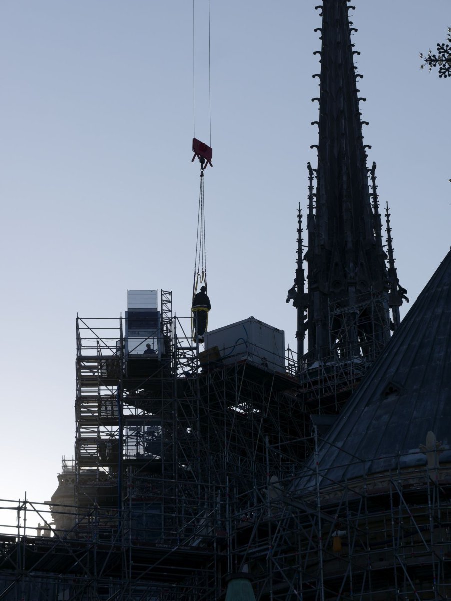 Bénédiction des 16 statues de la flèche de Notre-Dame de Paris. © Yannick Boschat / Diocèse de Paris.