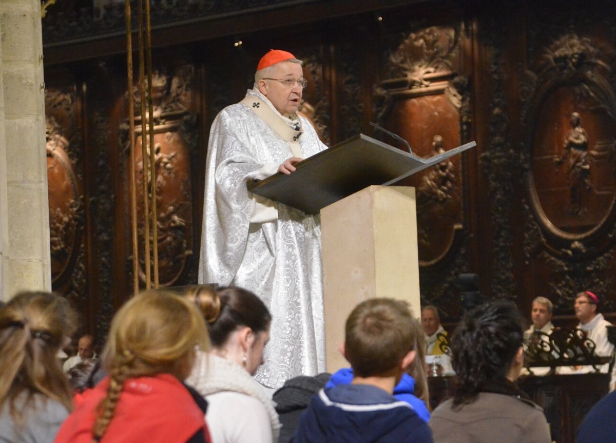 19 novembre 2015, messe des étudiants d'Île-de-France à Notre-Dame de Paris. © Michel Pourny.