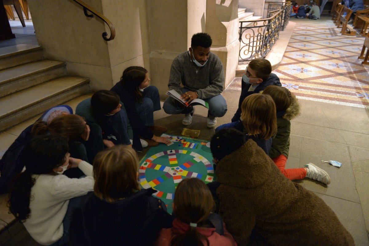 Rassemblement des servants et servantes de la liturgie. © Marie-Christine Bertin / Diocèse de Paris.