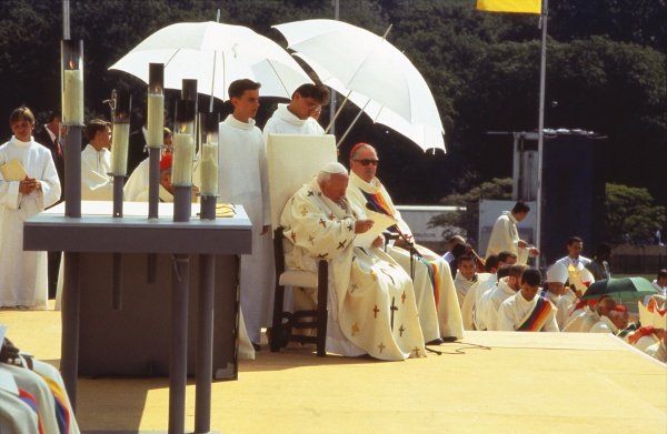 Jean-Paul II aux JMJ de 1997 à Paris. © Denis Metzinger.