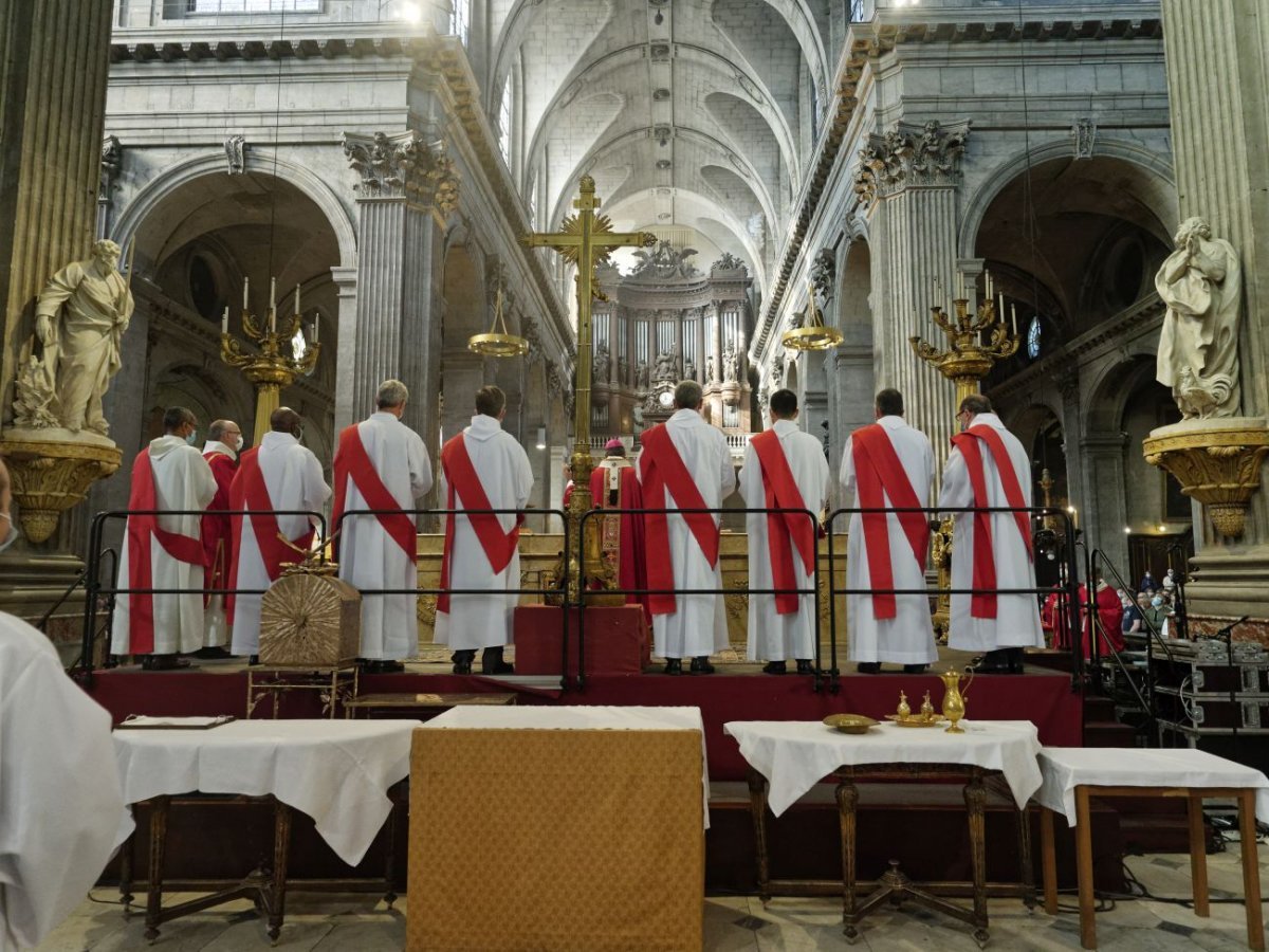 Ordinations des diacres permanents 2021. © Yannick Boschat / Diocèse de Paris.