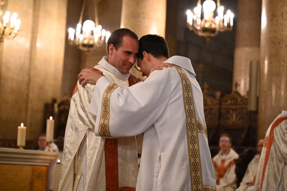Ordination diaconale en vue du sacerdoce du 11 octobre 2025. © Marie-Christine Bertin / Diocese de Paris.