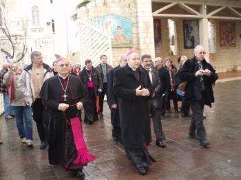 Arrivée à la Basilique de l'Annonciation. 