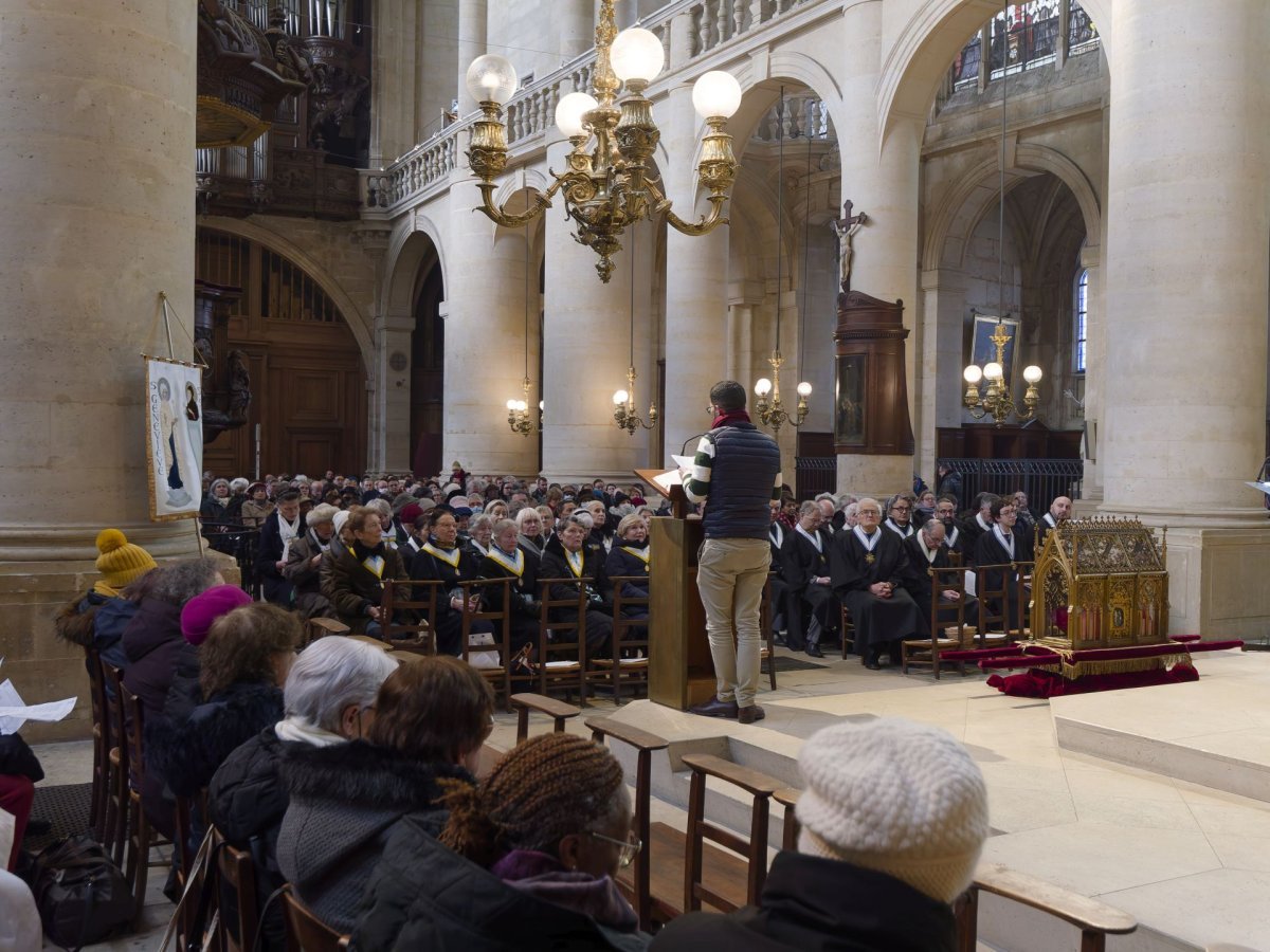 Neuvaine de sainte Geneviève 2025 : messe et procession. © Yannick Boschat / Diocèse de Paris.