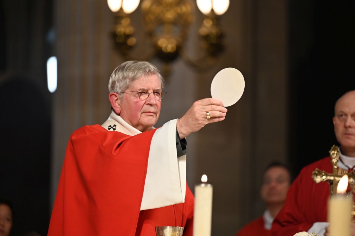 Messe de rentrée du Séminaire avec rite d'admission des candidats au (…). © Marie-Christine Bertin / Diocèse de Paris.