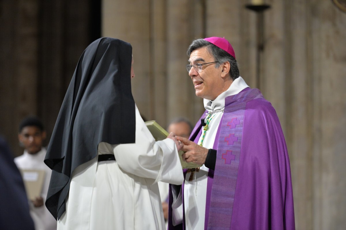 Appel décisif des catéchumènes, célébration de 10h. © Marie-Christine Bertin / Diocèse de Paris.