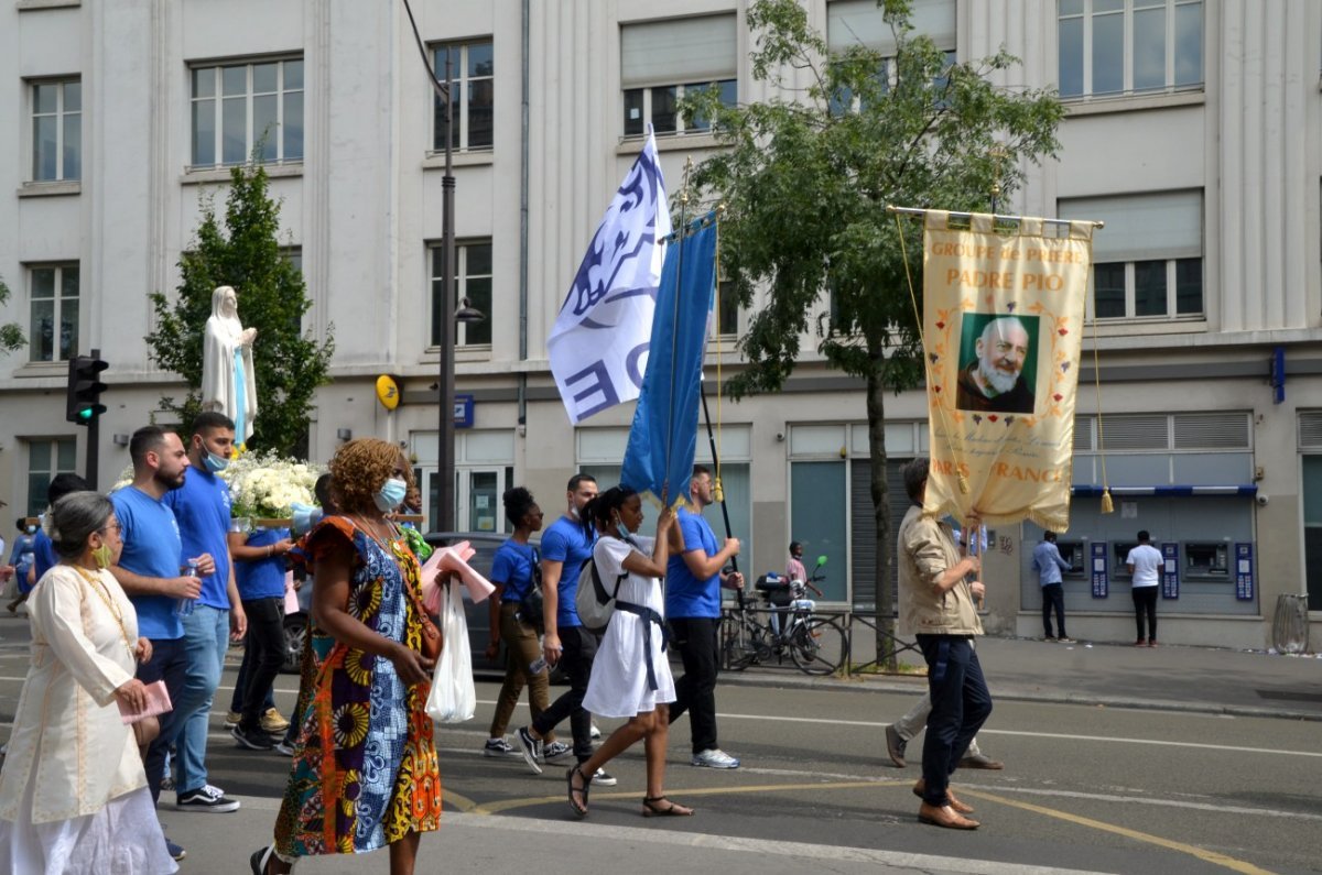 Fête de l'Assomption de la Vierge Marie : procession dans Paris. © Michel Pourny / Diocèse de Paris.