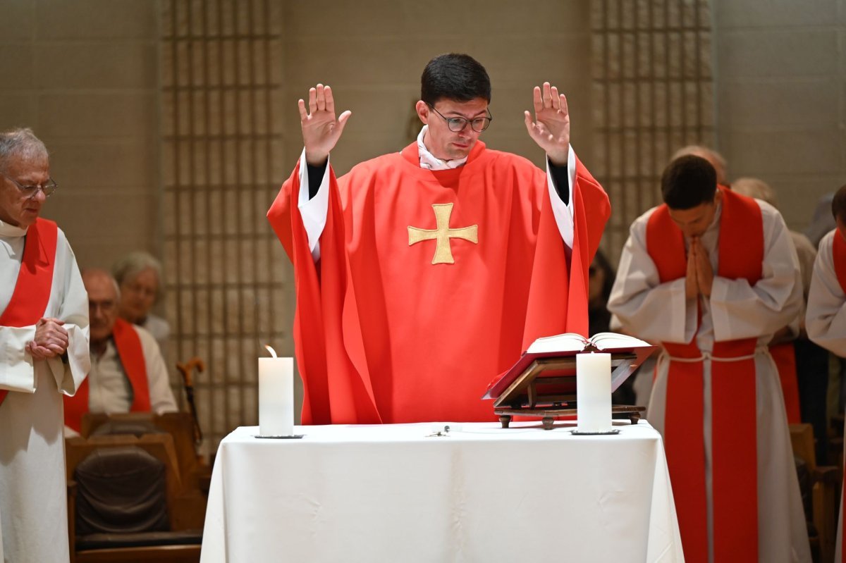 Messe des nouveaux prêtres à la Maison Marie-Thérèse. © Marie-Christine Bertin / Diocèse de Paris.