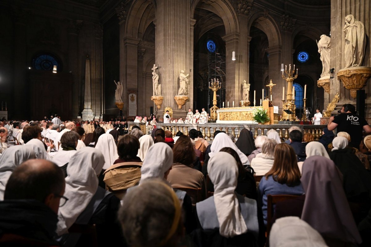 Messe chrismale 2024. © Marie-Christine Bertin / Diocèse de Paris.