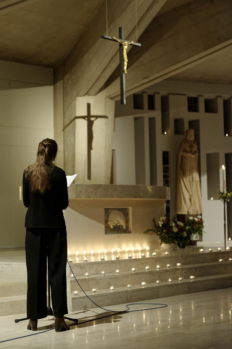 Soirée sainte Geneviève à Notre-Dame de La Salette (15e). © Trung Hieu Do / Diocèse de Paris.