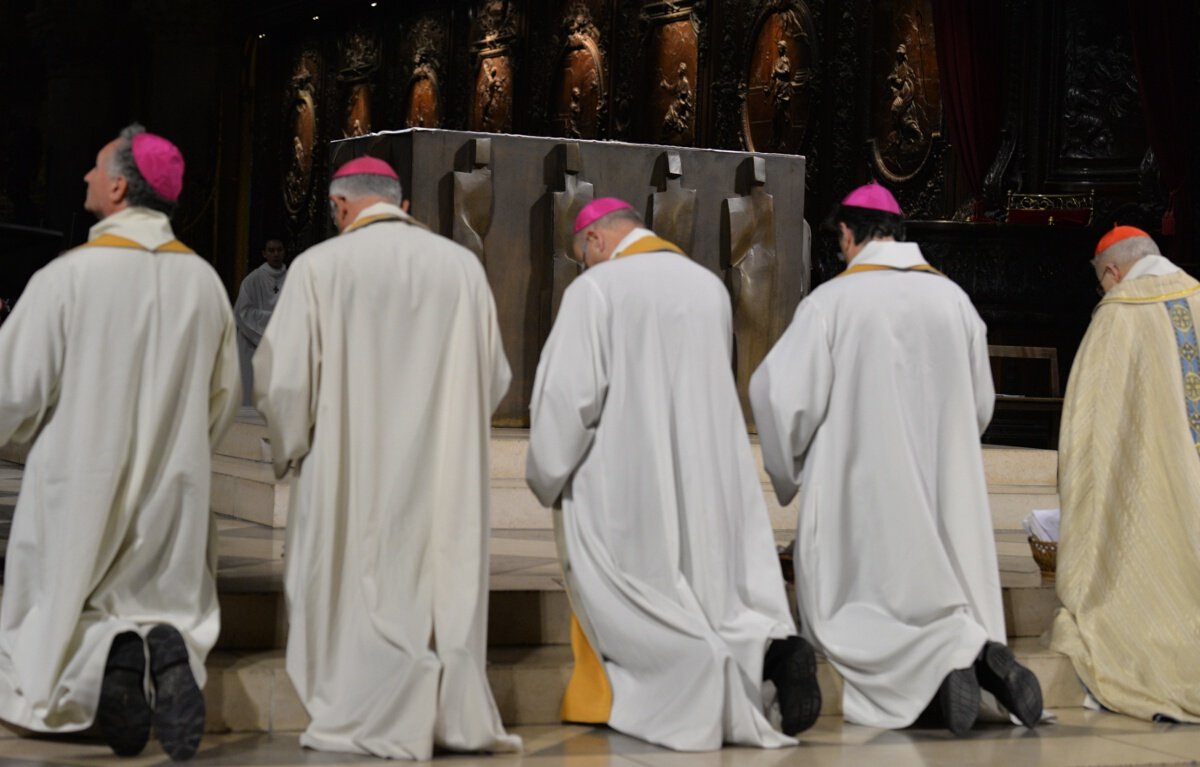 Chaque évêque a confié ces intentions de prières à la miséricorde de Dieu. © Marie-Christine Bertin / Diocèse de Paris.