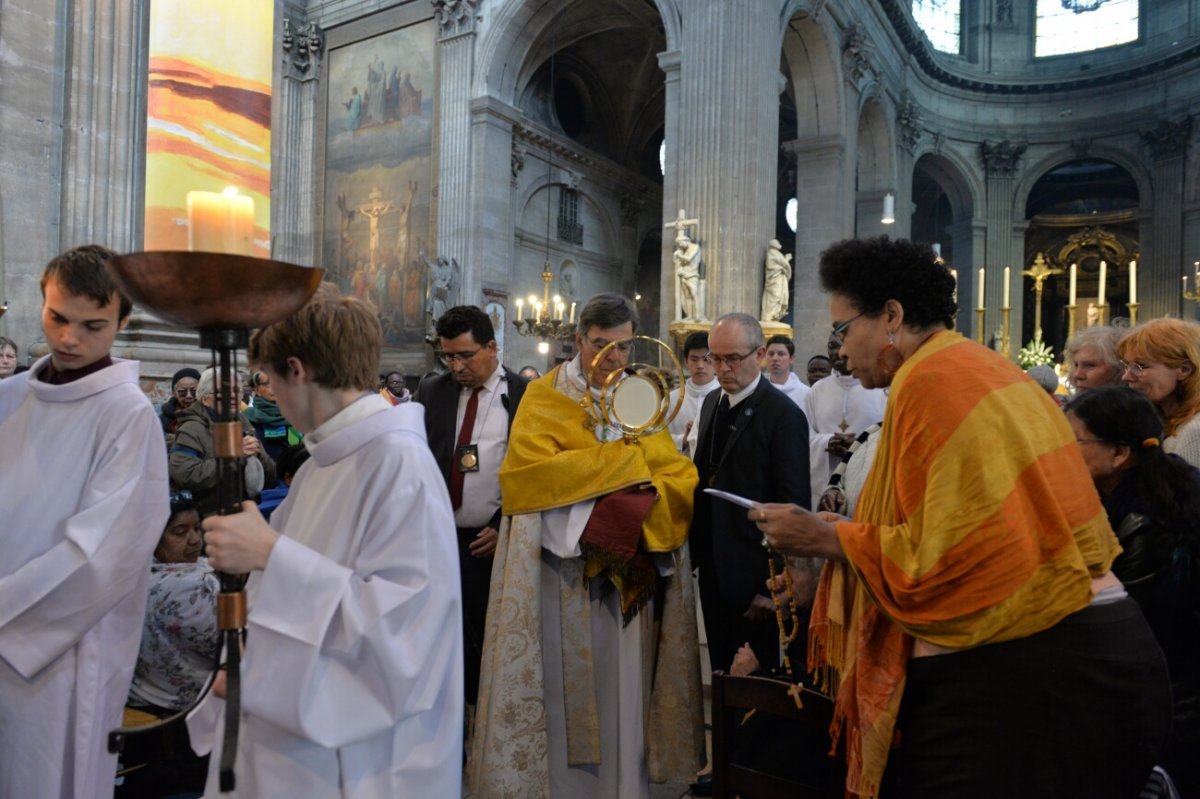 Prière de guérison et de délivrance. © Marie-Christine Bertin / Diocèse de Paris.